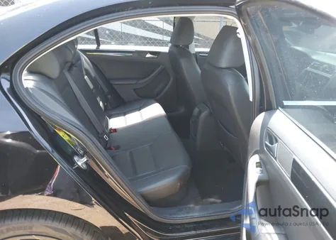 2017 Volkswagen Jetta 1.8T Sel/1.8T Sel Premium from USA, damaged, VIN 3VWL17AJ2HM414073